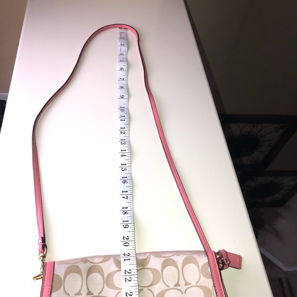 Coach Crossbody Bag - Picture 6 of 8